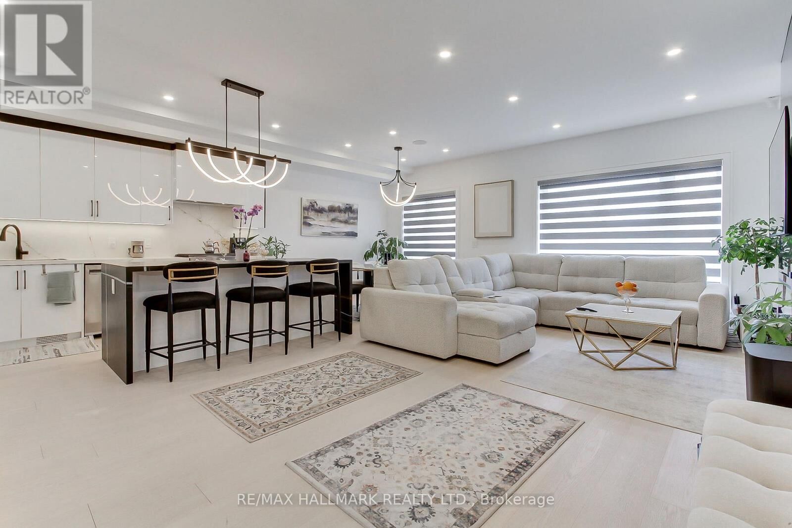 Property Photo:  185 Acton Avenue  ON M3H 4H6 