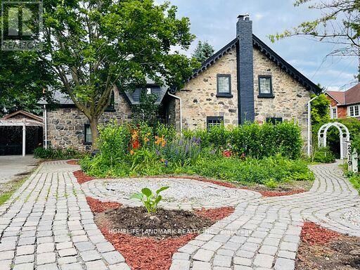Property Photo:  2319 Wildwood Crescent  ON L1X 2N1 