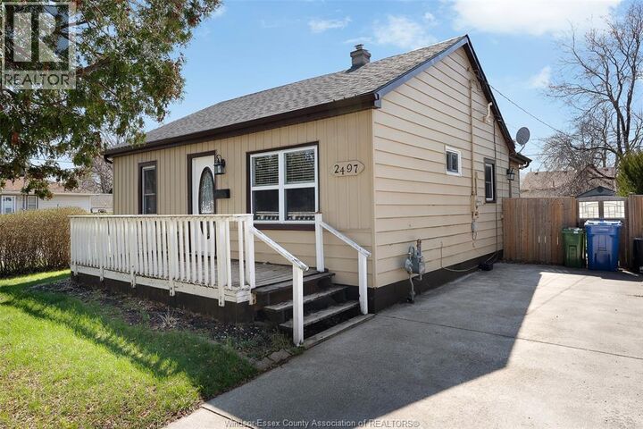 Property Photo:  2497 Chandler  ON N8W 4A7 