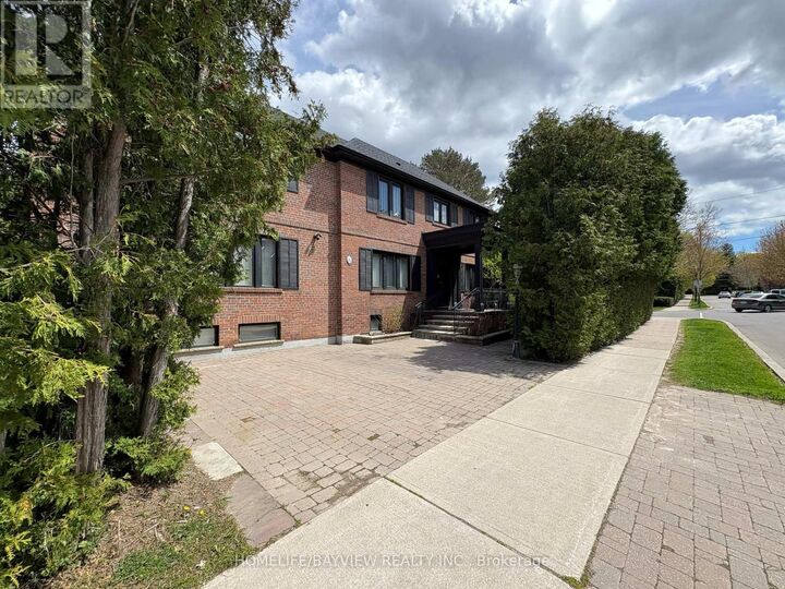 Property Photo:  15 Glen Rush Boulevard  ON M5N 2T4 