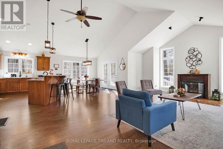 Property Photo:  9945 Riverview Road  ON N0M 1T0 