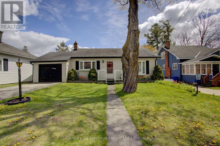 Property Photo:  267 Albert Street South  ON N0G 1R0 