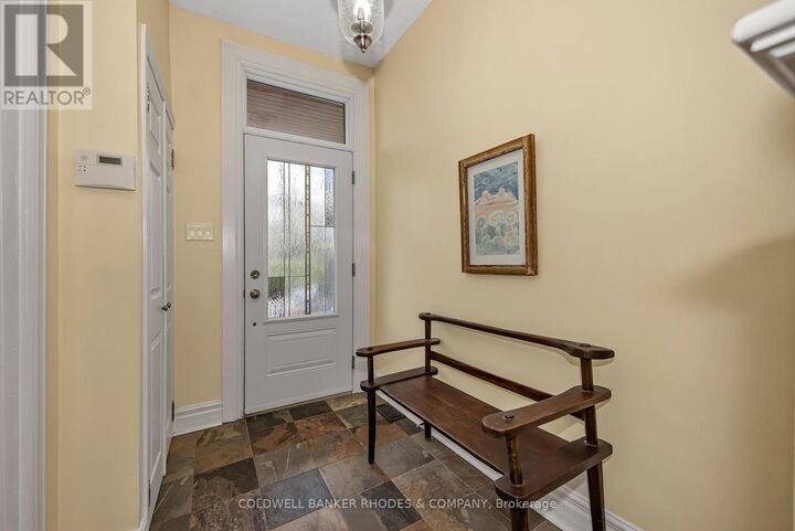 Property Photo:  31 Fifth Avenue  ON K1S 2M3 