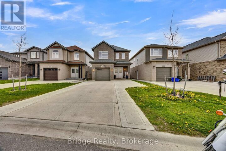 Property Photo:  2832 Doyle Drive  ON N6M 0G7 
