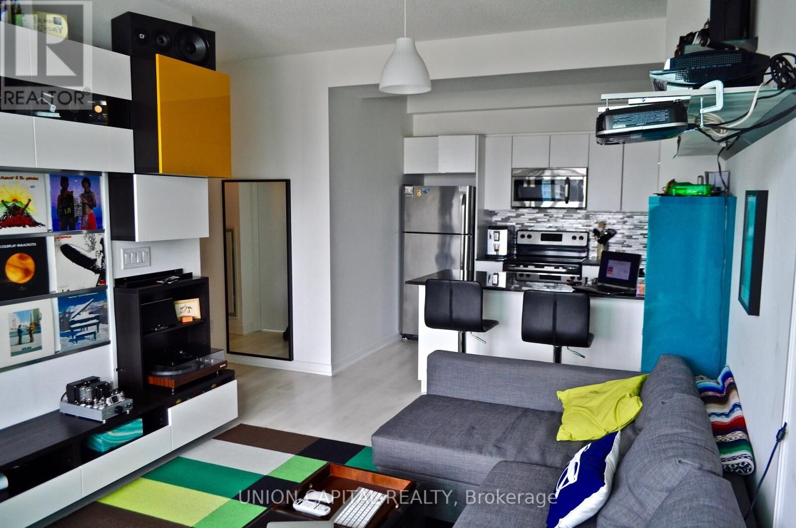 Property Photo:  150 East Liberty Street 1803  ON M6K 3R5 