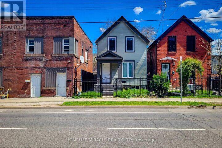 Property Photo:  334 Gage Avenue  ON L8L 7A7 