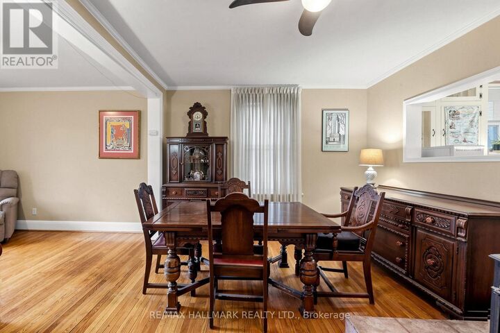 Property Photo:  38 Norwood Road  ON M4E 2S2 