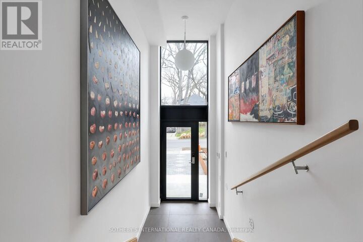 Property Photo:  323 St Clair Avenue East  ON M4T 1P3 