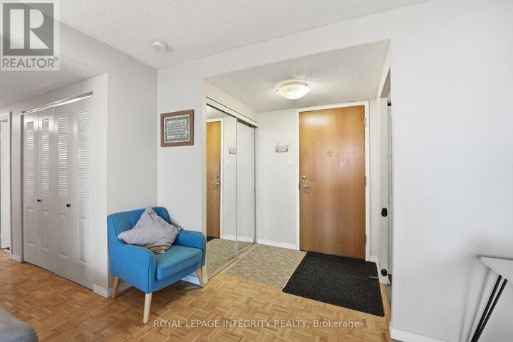 Property Photo:  2760 Carousel Crescent 1208  ON K1T 2N4 