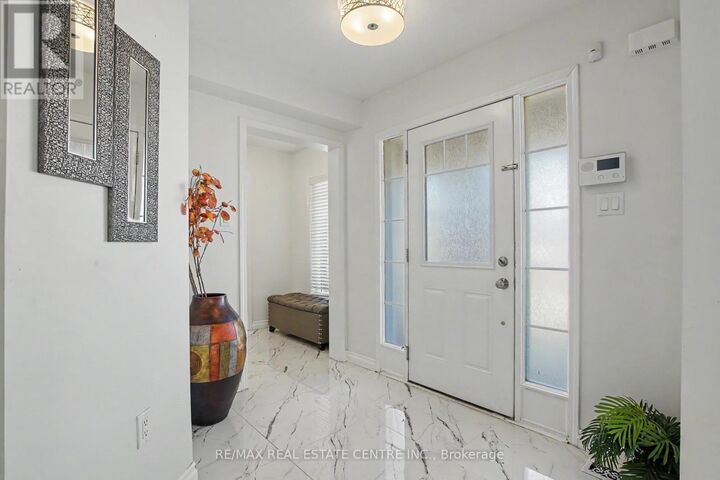 Property Photo:  60 Postmaster Drive  ON N2R 0J2 