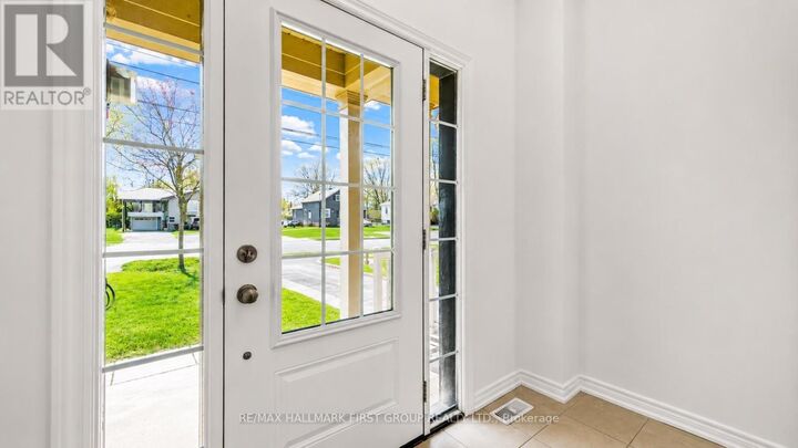 Property Photo:  322 East Street  ON L3V 8K9 