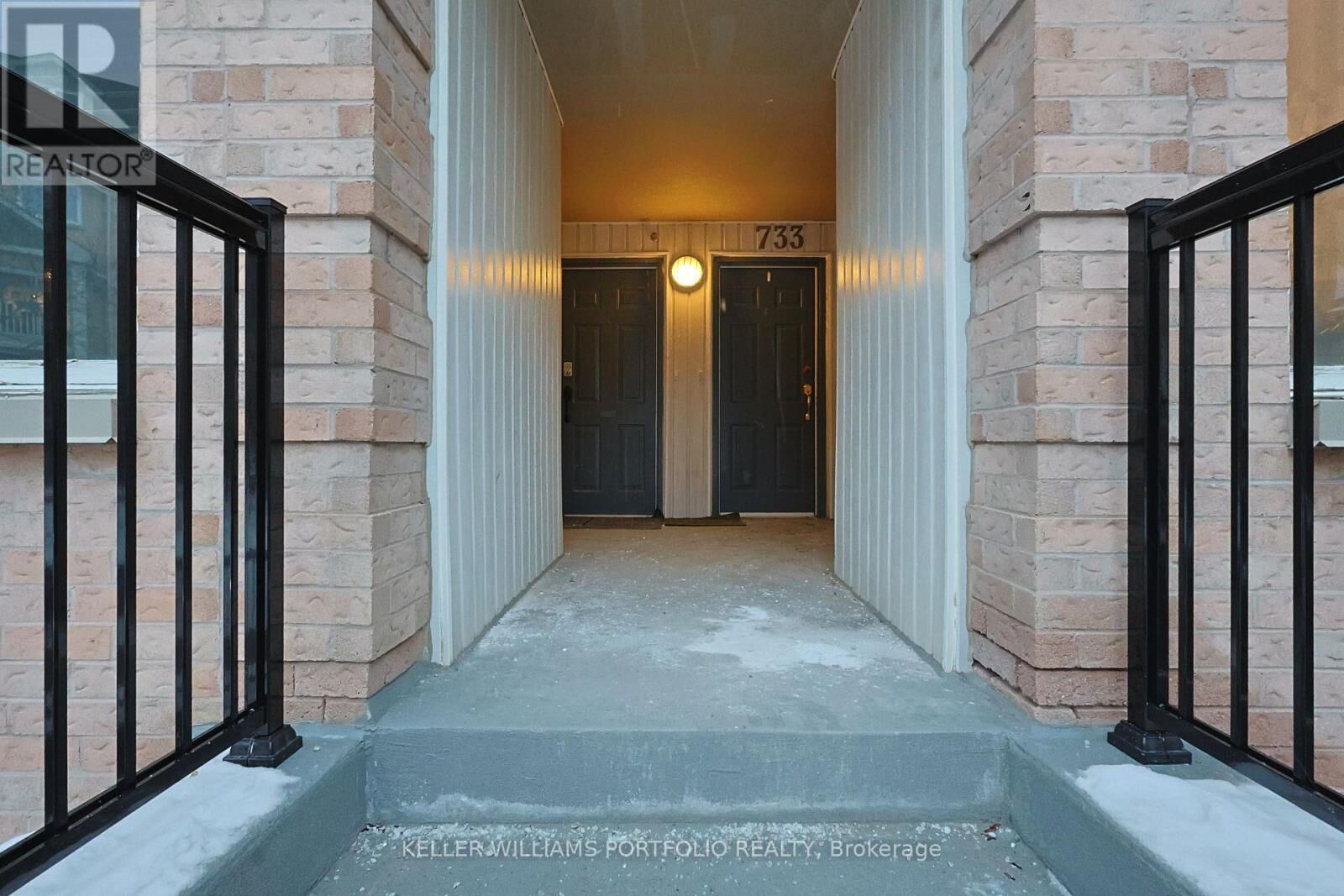 Property Photo:  75 Weldrick Road East #733  ON L4C 0H9 
