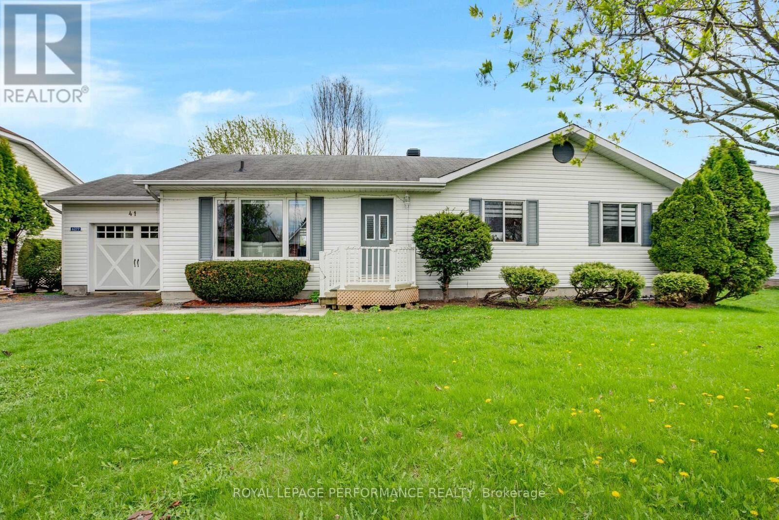 Property Photo:  6277 Macrae Court  ON K0C 1E0 