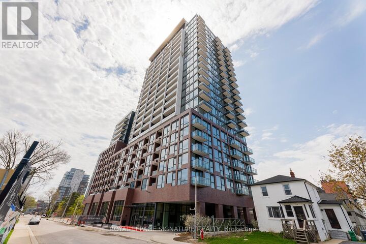 Property Photo:  28 Ann Street 210  ON L5G 0E1 