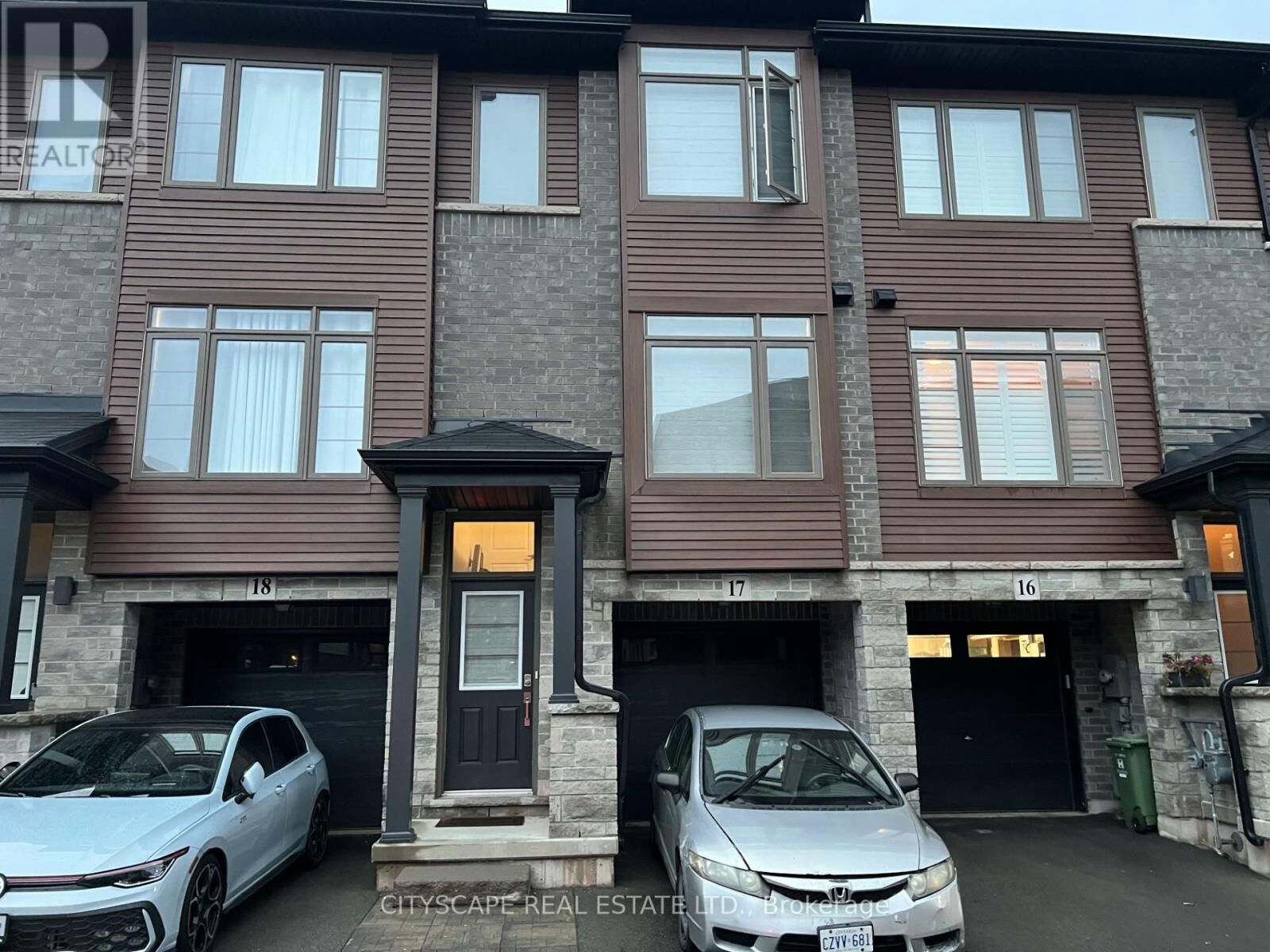 Property Photo:  575 Woodward Avenue 17  ON L8H 0B3 