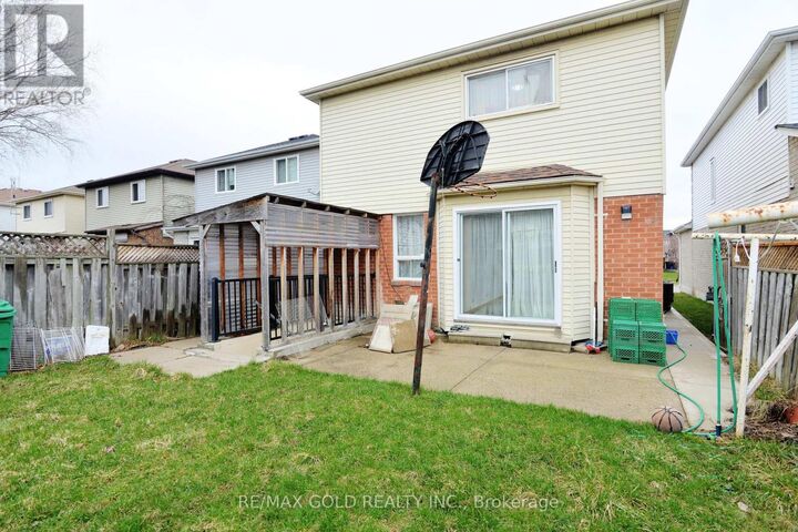 Property Photo:  9 Ravenswood Drive Bsmt  ON L6Y 3Y5 