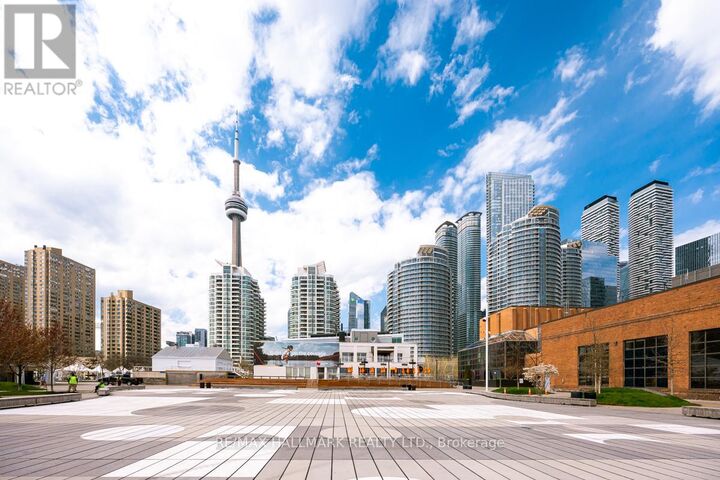 Property Photo:  228 Queens Quay West 2707  ON M5J 2X1 