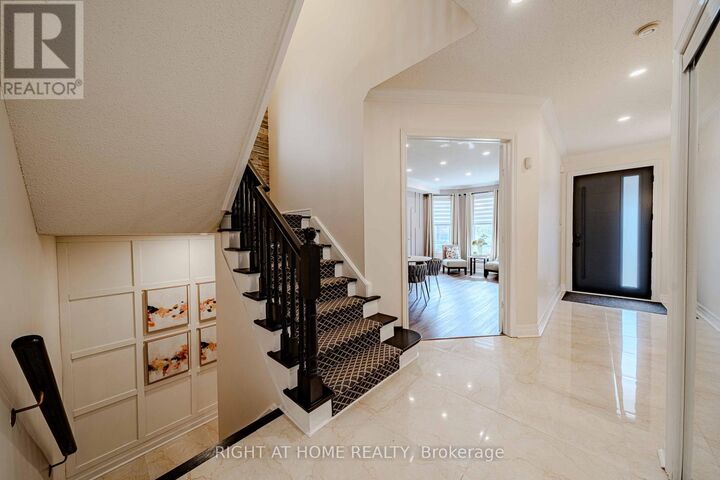 Property Photo:  111 Forecastle Road  ON L4K 5H9 
