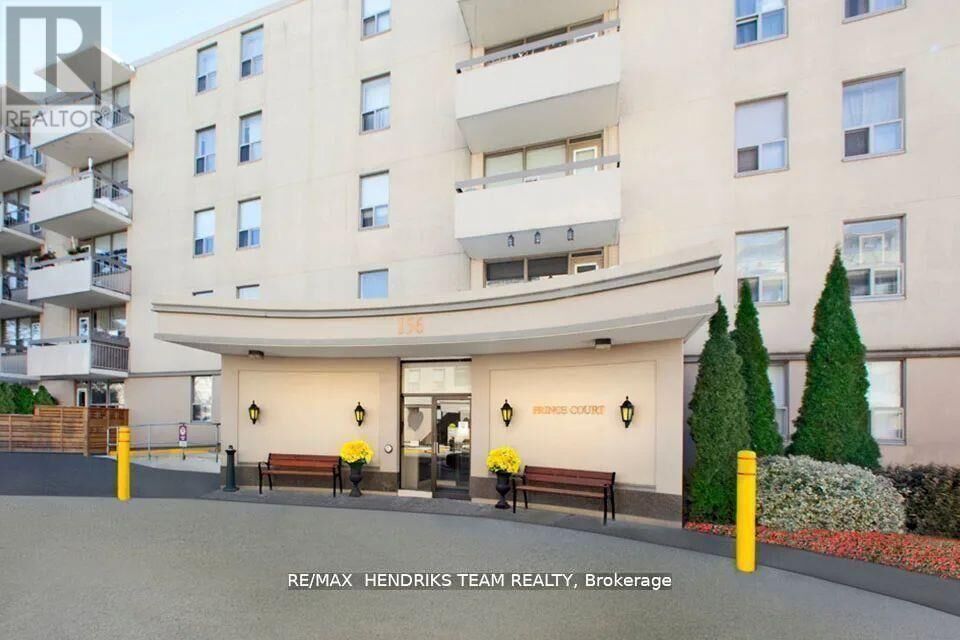 Property Photo:  158 Fitch Street 313  ON L3C 4V6 