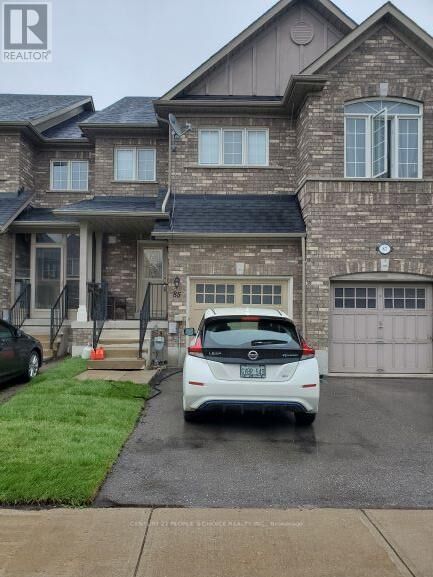 Property Photo:  85 Heritage Hollow Estate Street  ON L4S 2X2 