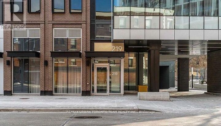 Property Photo:  219 Dundas Street East 1006  ON M5A 0V1 