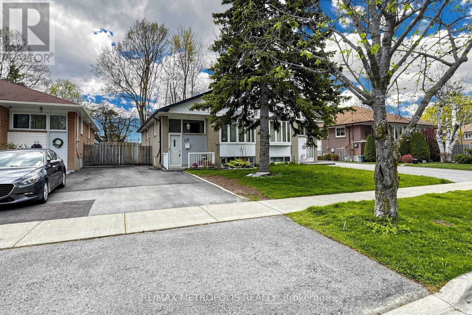 Property Photo:  51 Greyabbey Trail  ON M1E 1V8 