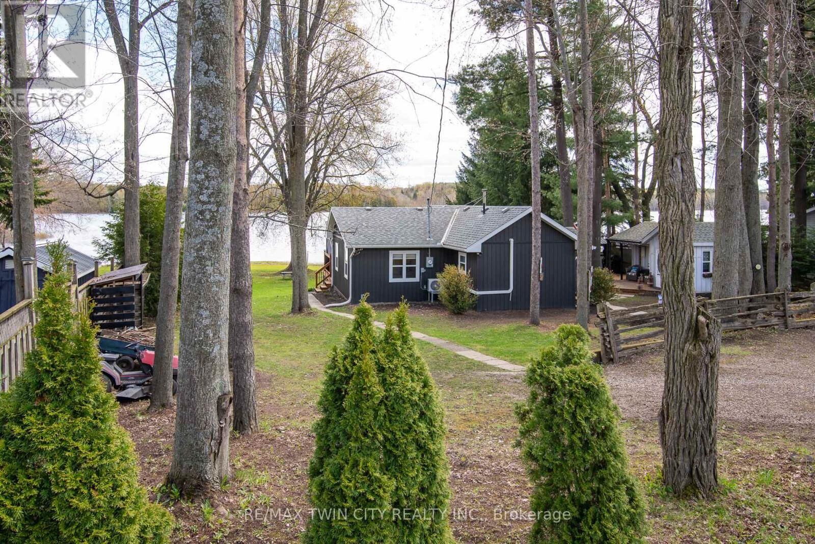 Property Photo:  516 Fifth Street North  ON N0B 1J0 