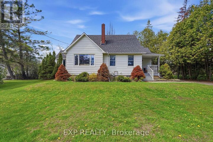 Property Photo:  74 Sidney Street  ON K8P 3Y8 