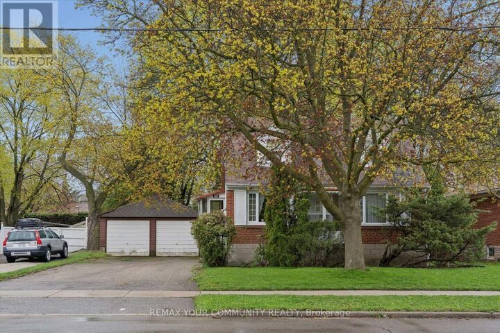 Property Photo:  26 Ancona Street  ON M2R 2H2 