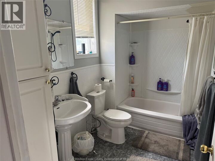 Property Photo:  1056 Gladstone  ON N9A 2R8 