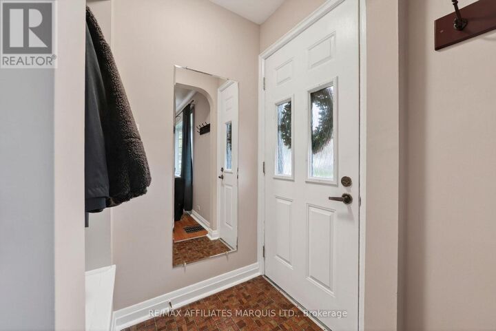 Property Photo:  910 Leonard Avenue  ON K6J 1L6 