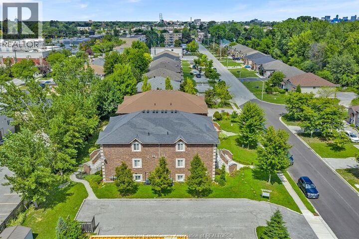 Property Photo:  1811 Northway Avenue  ON N9B 3M1 