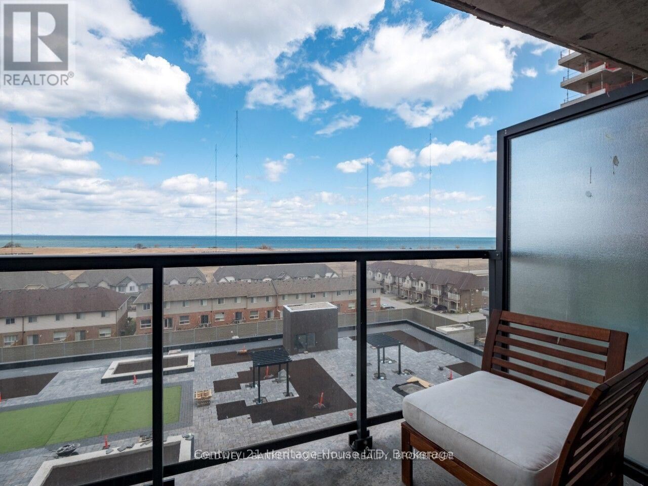 Property Photo:  560 North Service Road 608  ON L3M 0G3 