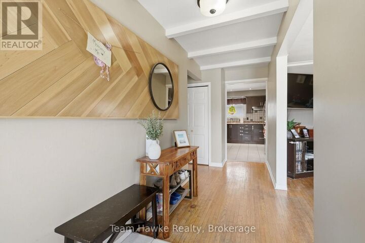 Property Photo:  958 Montreal Street  ON L4R 1H2 