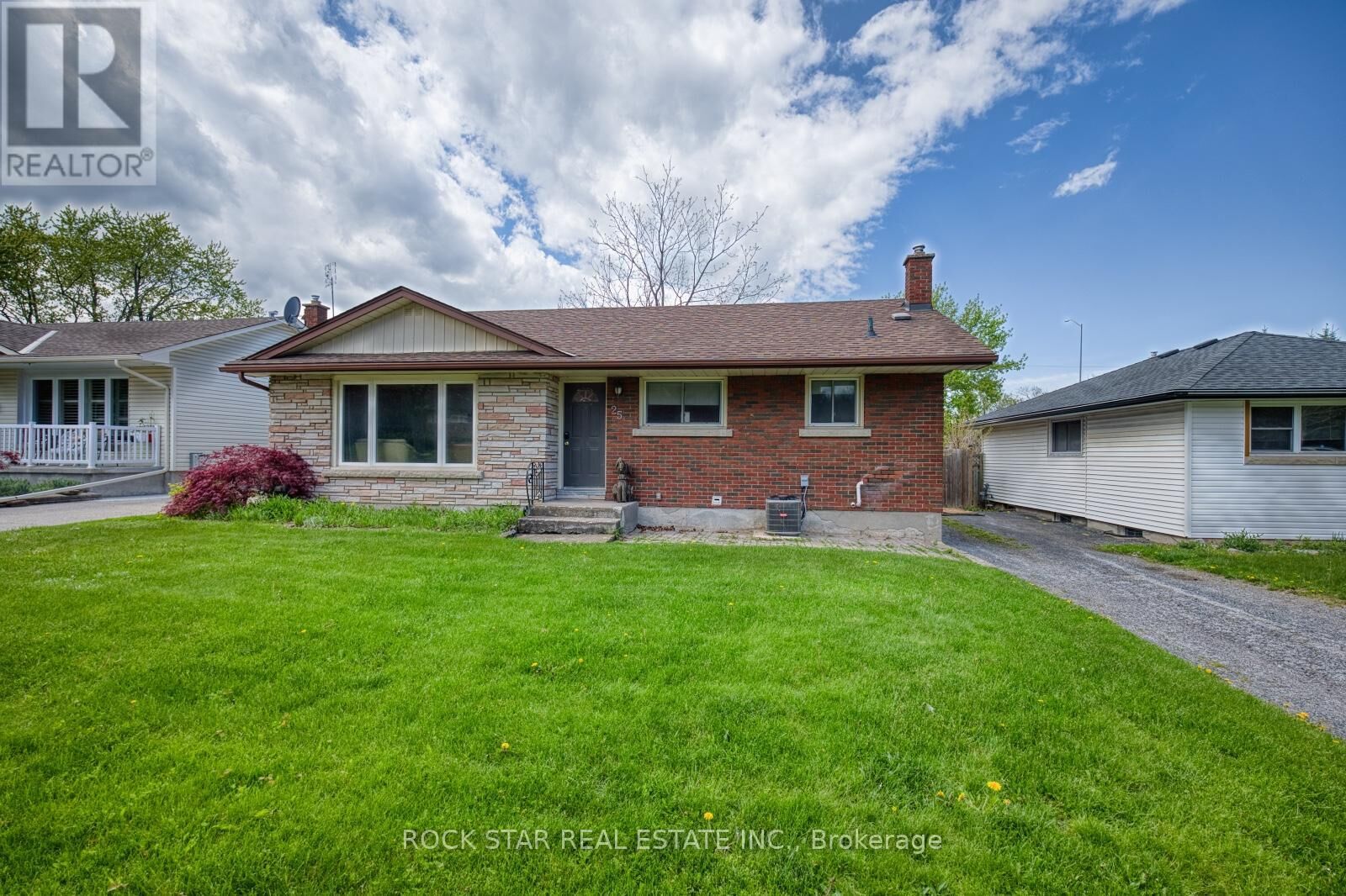 Property Photo:  25 Warkdale Drive  ON L2T 2V8 