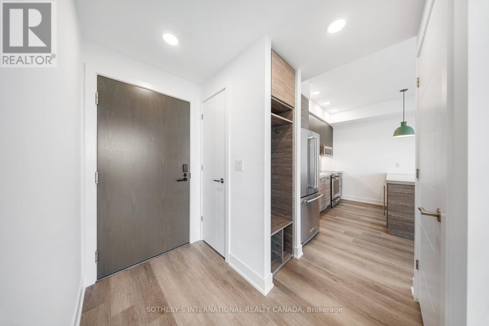 Property Photo:  484 Spadina Avenue 408  ON M5S 0E4 