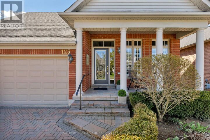 Property Photo:  125 Bobby Locke Lane  ON L4A 1R5 