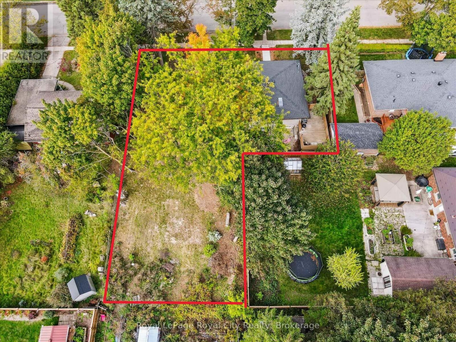 Property Photo:  20 Highview Place  ON N1H 1M7 
