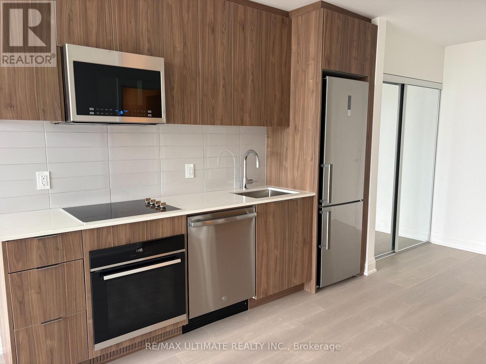 Property Photo:  743 Warden Avenue 315  ON M1L 4A8 