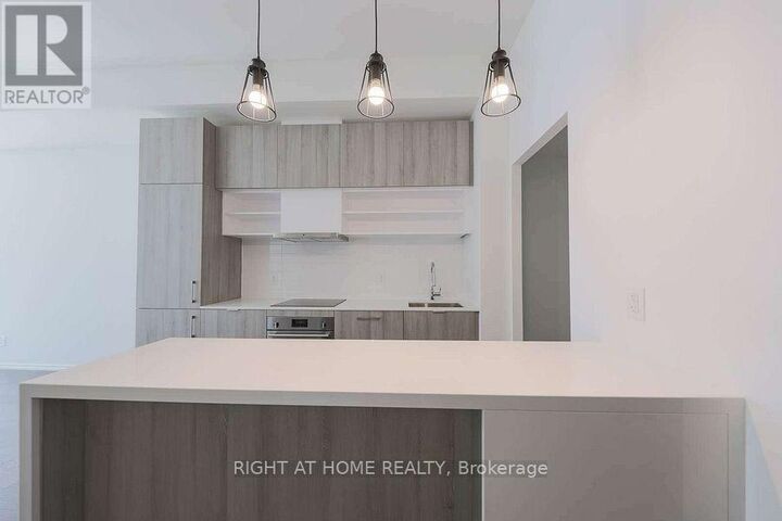 Property Photo:  8 Hillsdale Avenue 944  ON M4S 0B2 