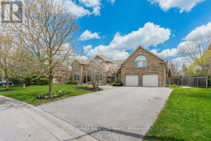 Property Photo:  47 Cross Creek Boulevard  ON N1H 6J2 