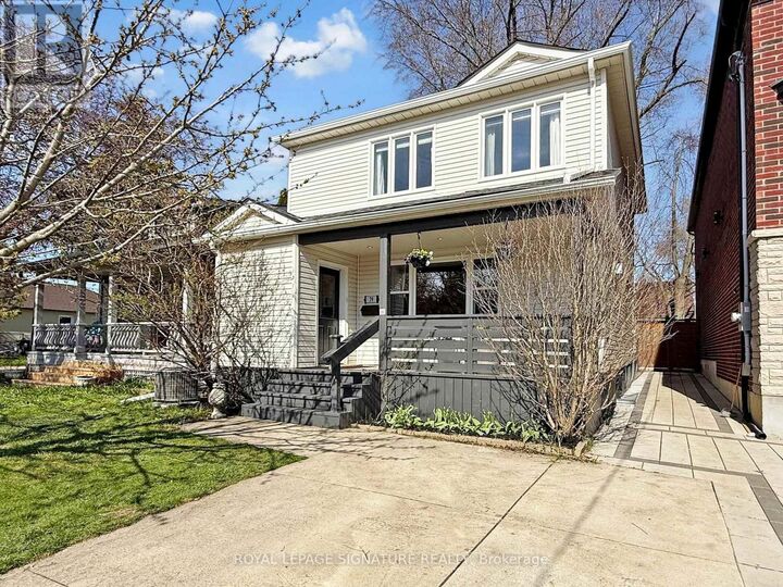 Property Photo:  79 Meighen Avenue  ON M4B 2H4 