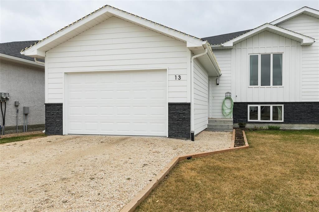 Property Photo: 13 Imperial Crescent MB R5G 2T7