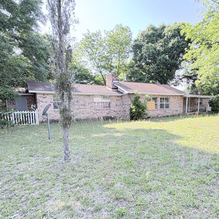 Property Photo:  656 McClelland Street  FL 32536 