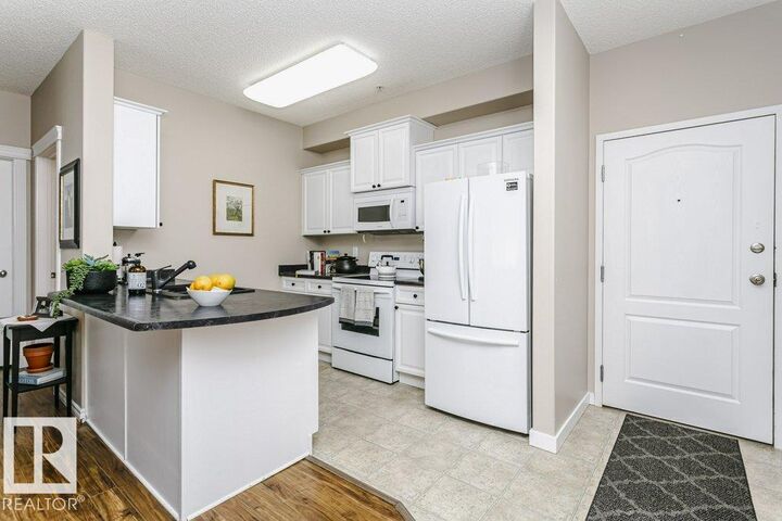 Property Photo: 16807 100 Avenue NW 323 AB T5P 4Z6