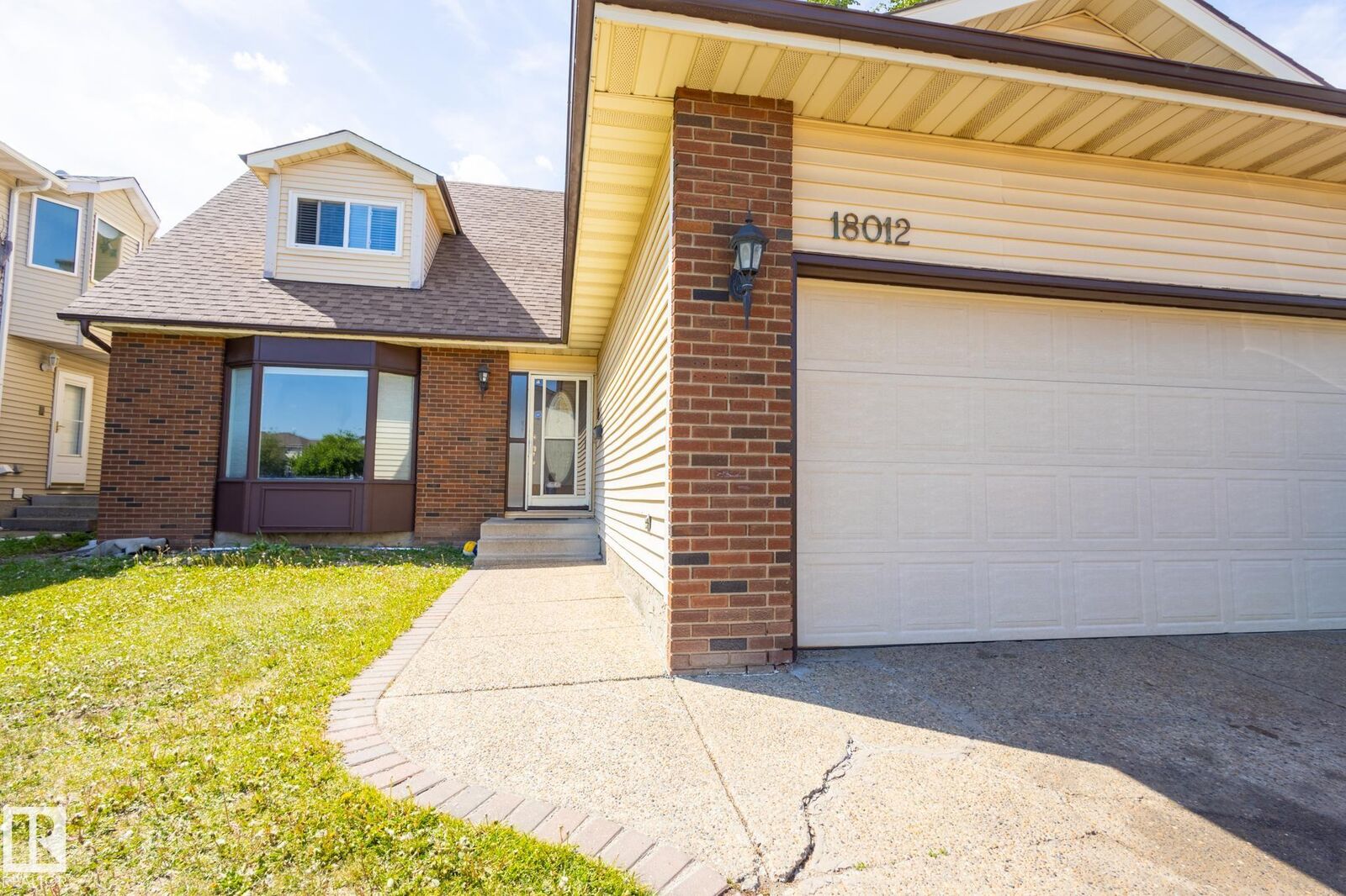 Property Photo:  18012 96 Street NW  AB T5Z 2G5 