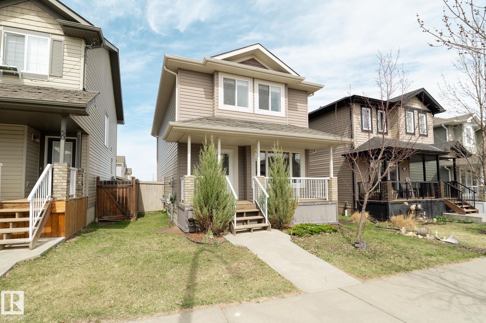 Property Photo:  52 Vivian Way  AB T7X 0H3 