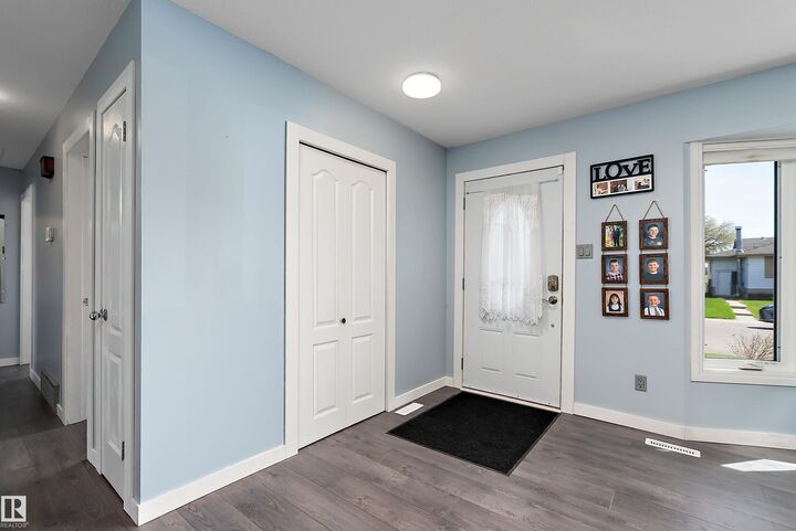 Property Photo:  17 Camelot Avenue  AB T9E 4M4 