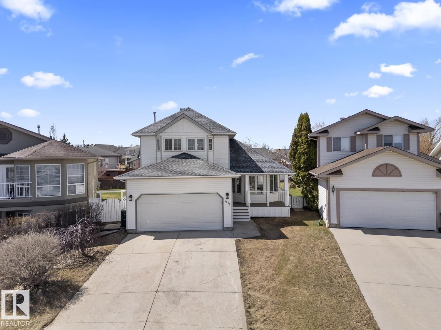Property Photo:  1911 6 Street  AB T9M 1M3 