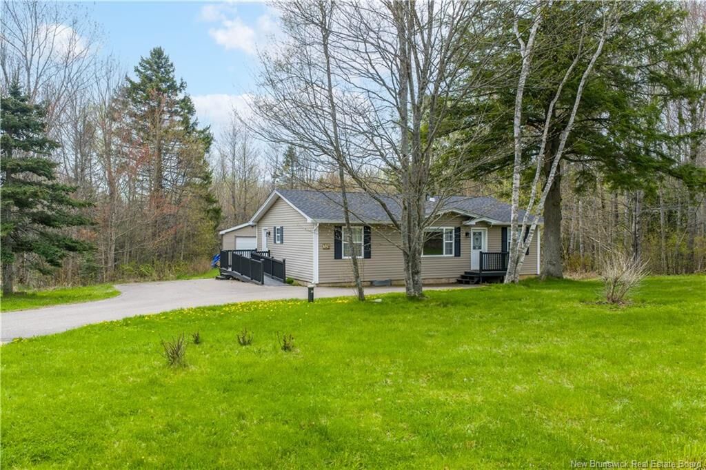 Property Photo:  32 Wildwood Crescent  NB E4G 2K7 